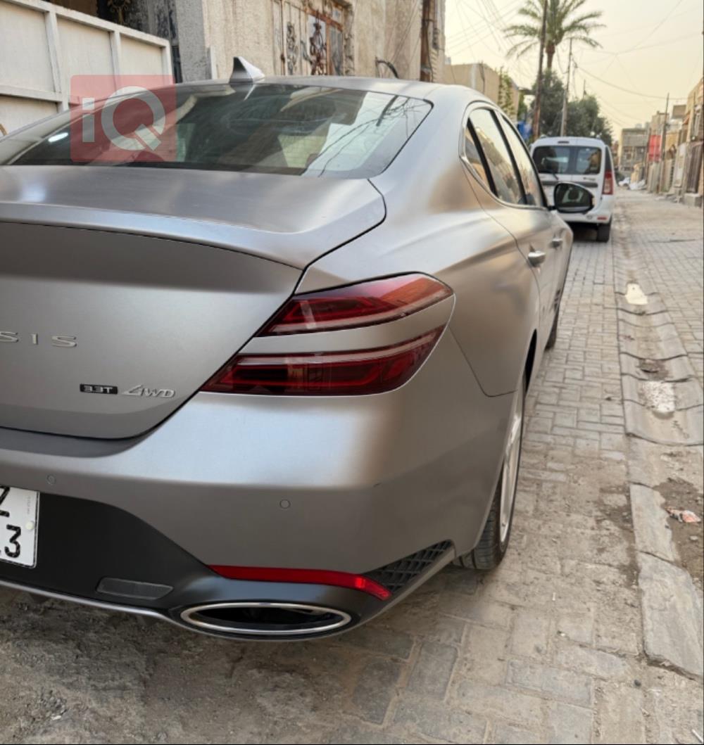 Genesis G70